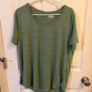 Duluth Trading Co Women's Green Short Sleeve Tee